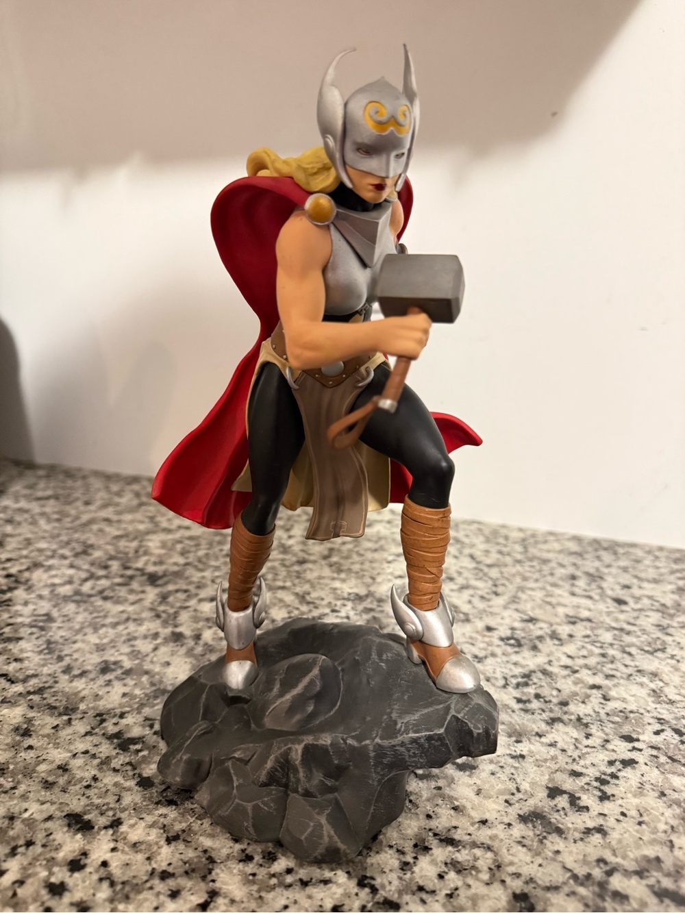 Marvel Gallery Lady Thor PVC Statue Diamond Select Toys Used